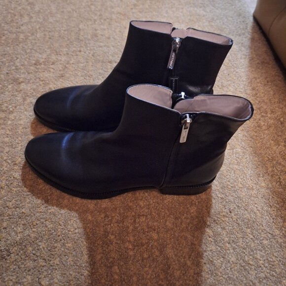 BLACK LEATHER BOOTS.NEW. - Picture 2 of 4